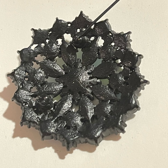 Blue/Green/Gray Brooch - Picture 2 of 2